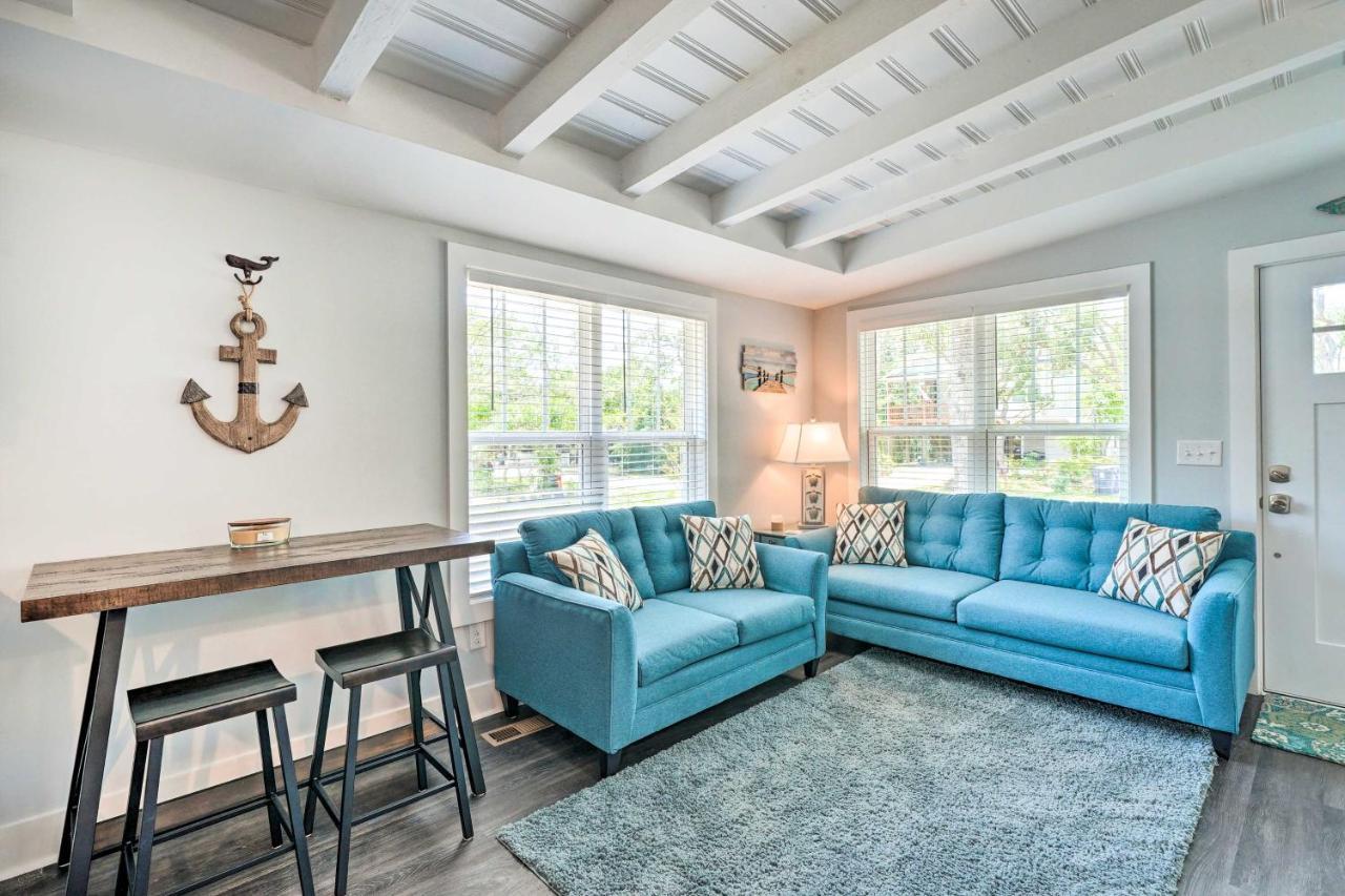 Modern Oak Island Escape 1 Mile To Long Beach! Exterior photo