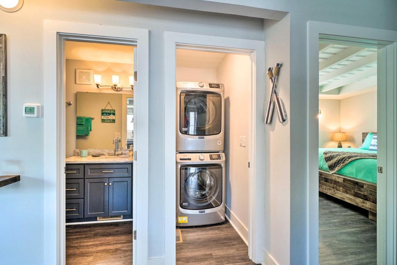 Modern Oak Island Escape 1 Mile To Long Beach! Exterior photo
