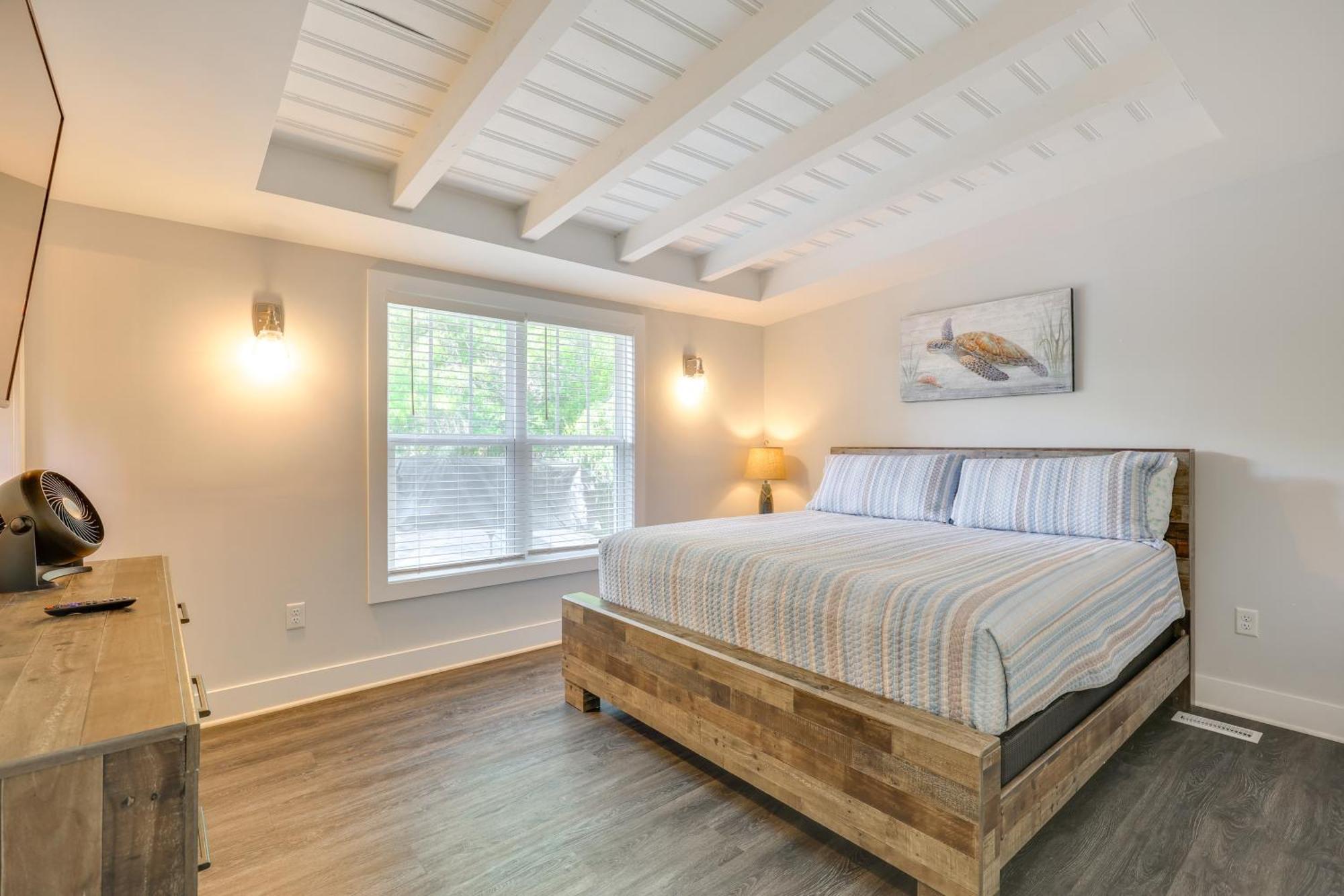 Modern Oak Island Escape 1 Mile To Long Beach! Exterior photo