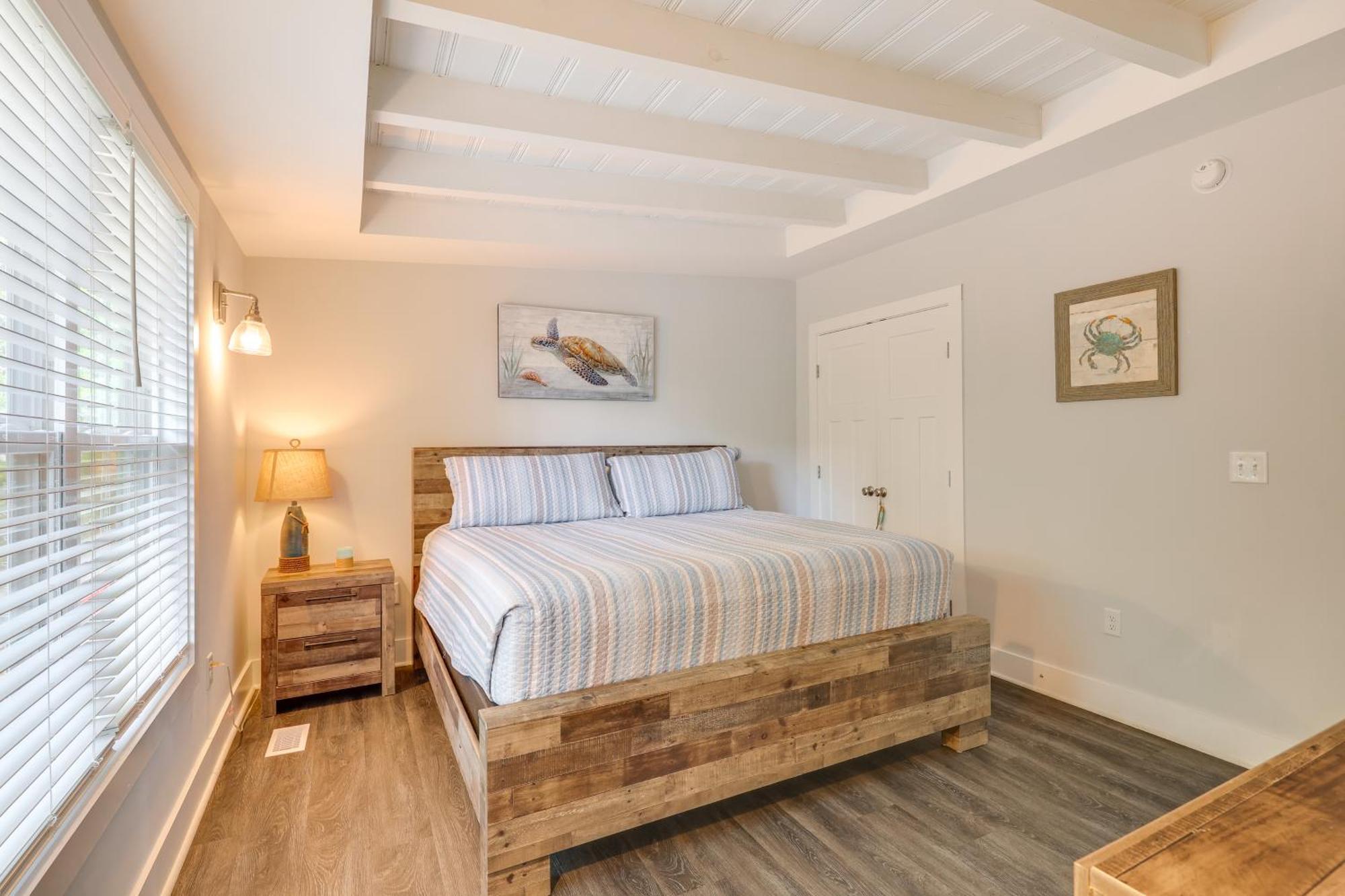 Modern Oak Island Escape 1 Mile To Long Beach! Exterior photo