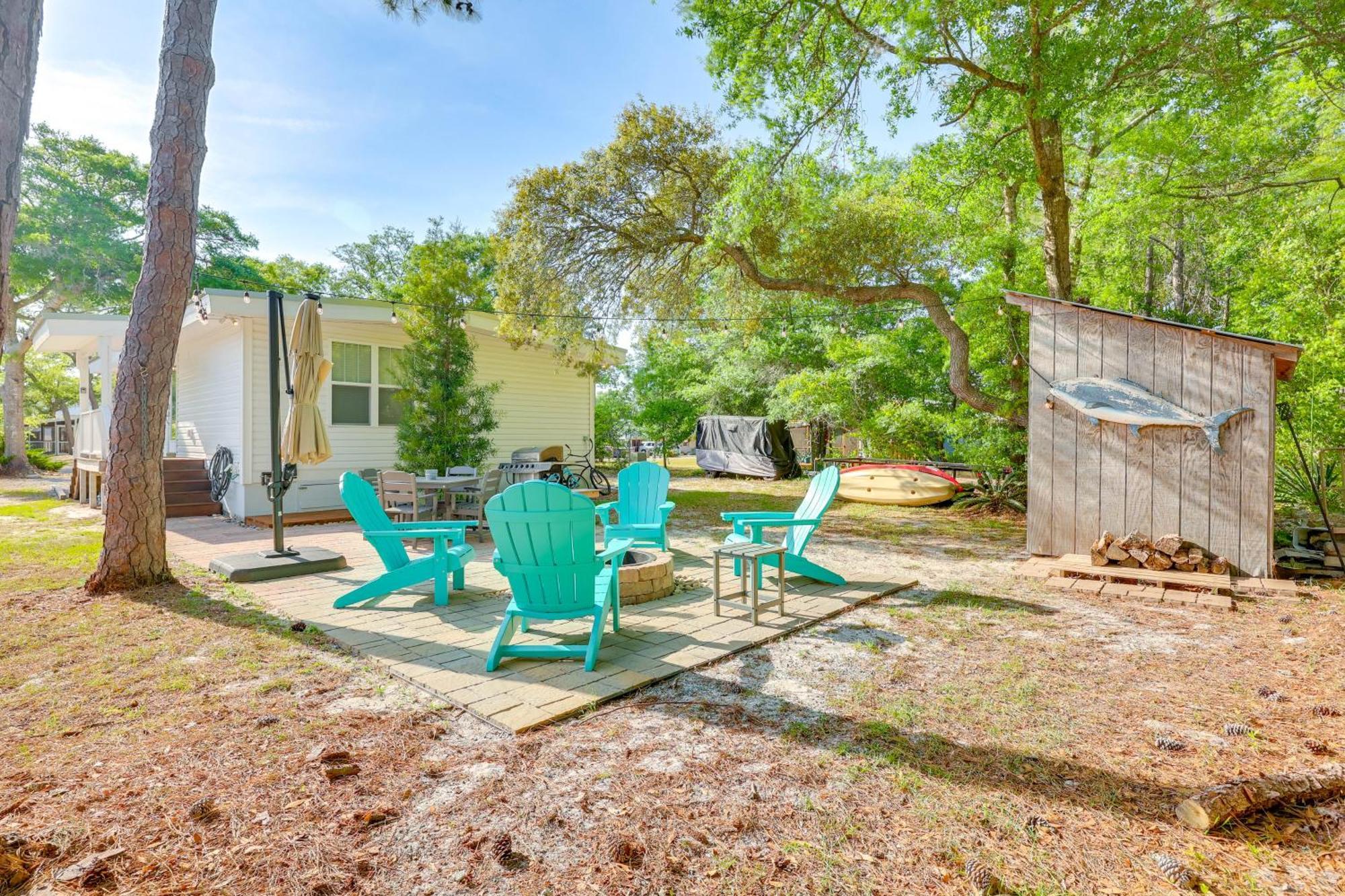 Modern Oak Island Escape 1 Mile To Long Beach! Exterior photo